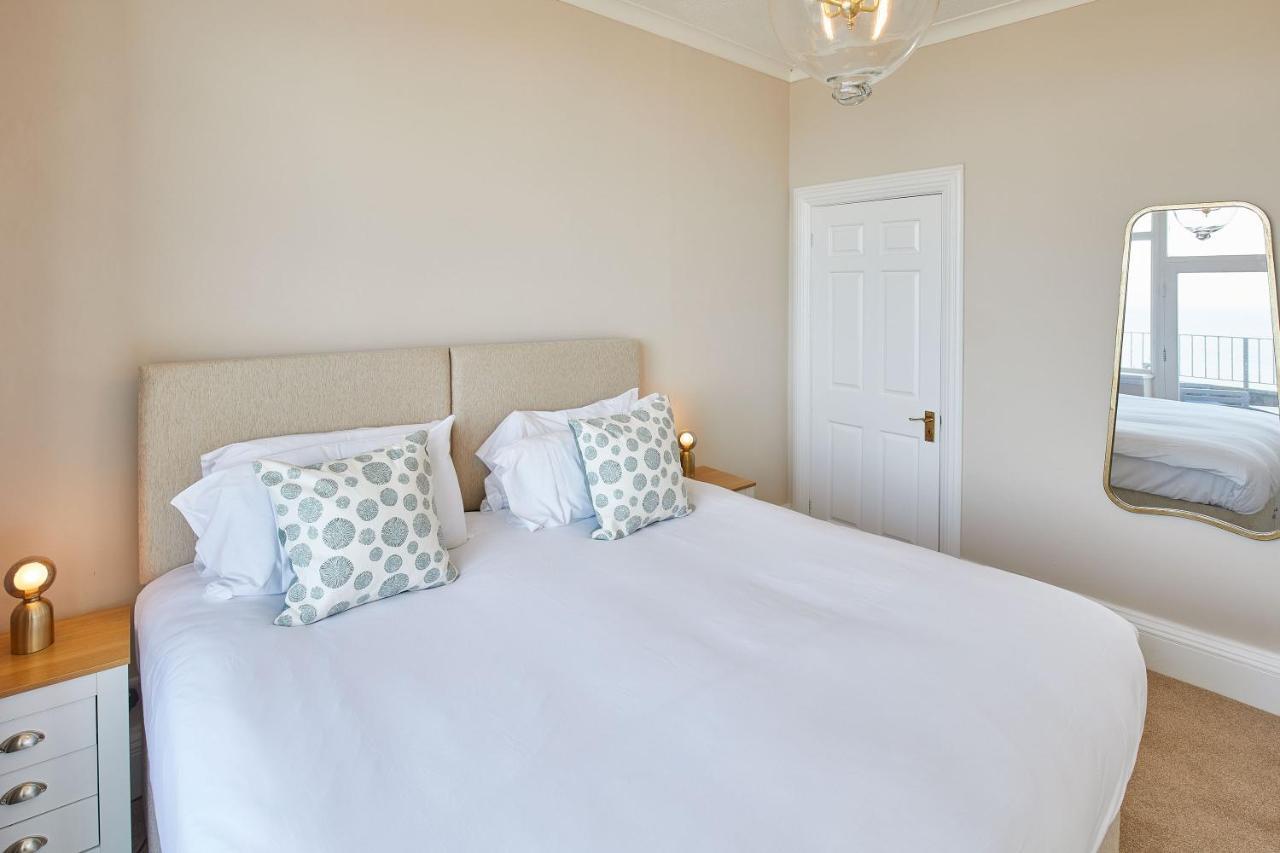 Host & Stay - 4 Metropole Towers Whitby Exteriör bild