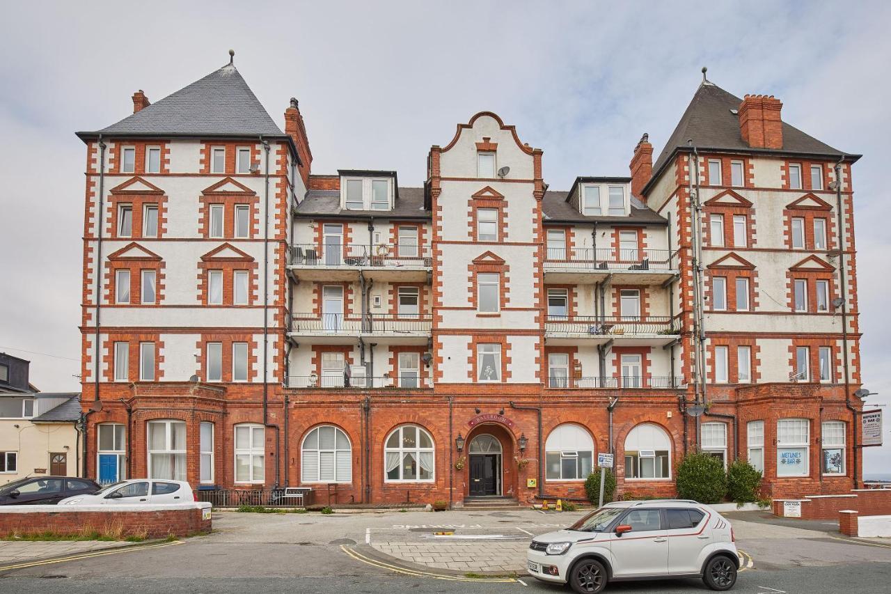 Host & Stay - 4 Metropole Towers Whitby Exteriör bild